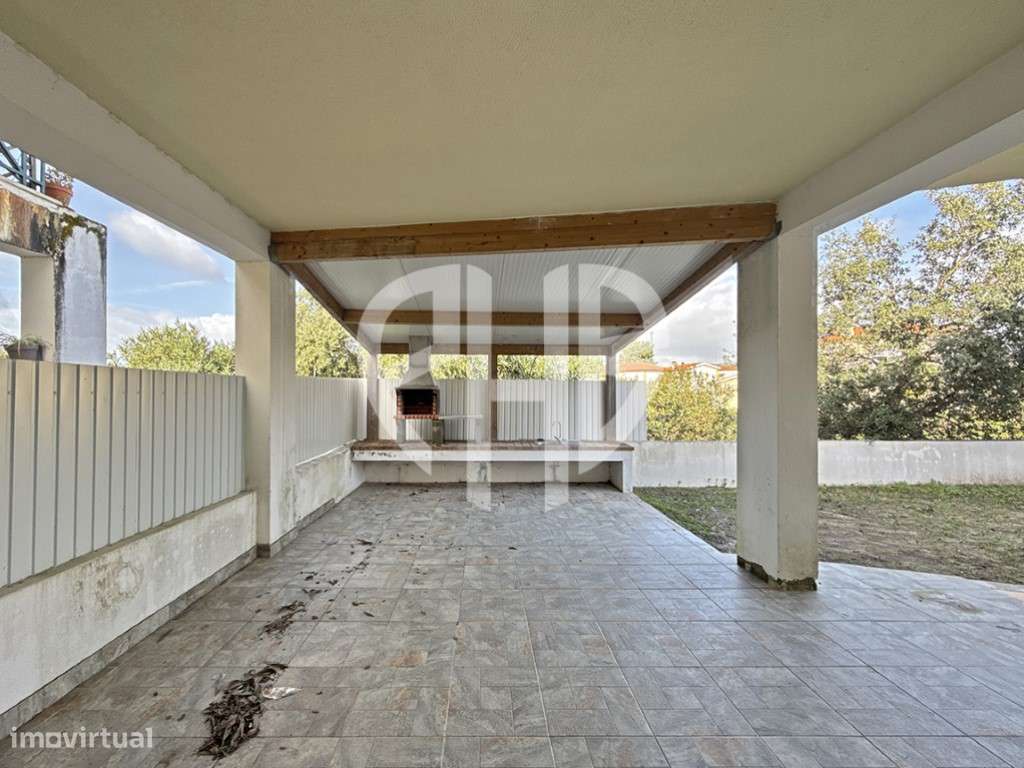 Moradia Geminada T4 // Condominio - Aldeia de Irmãos / Azeitão-57