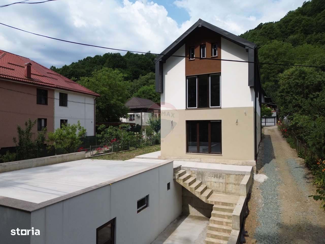 Casa noua de vanzare in zona Parcul Mare (Regina Maria)-semifinisata - Imagine principală: 2/20