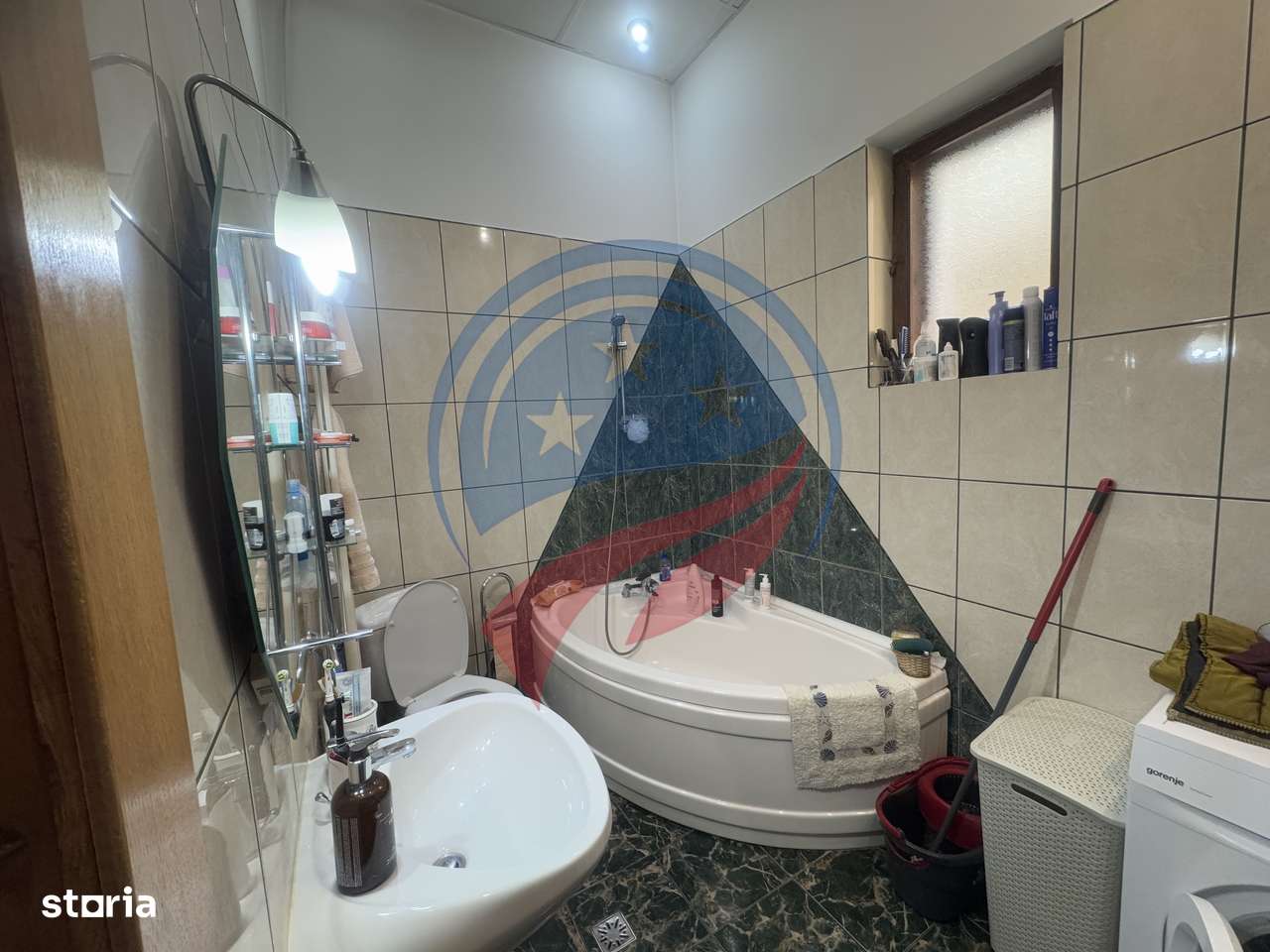 Casa cu 4 camere,  Zona Centrala-  Sf. Apostoli - Imagine principală: 3/20