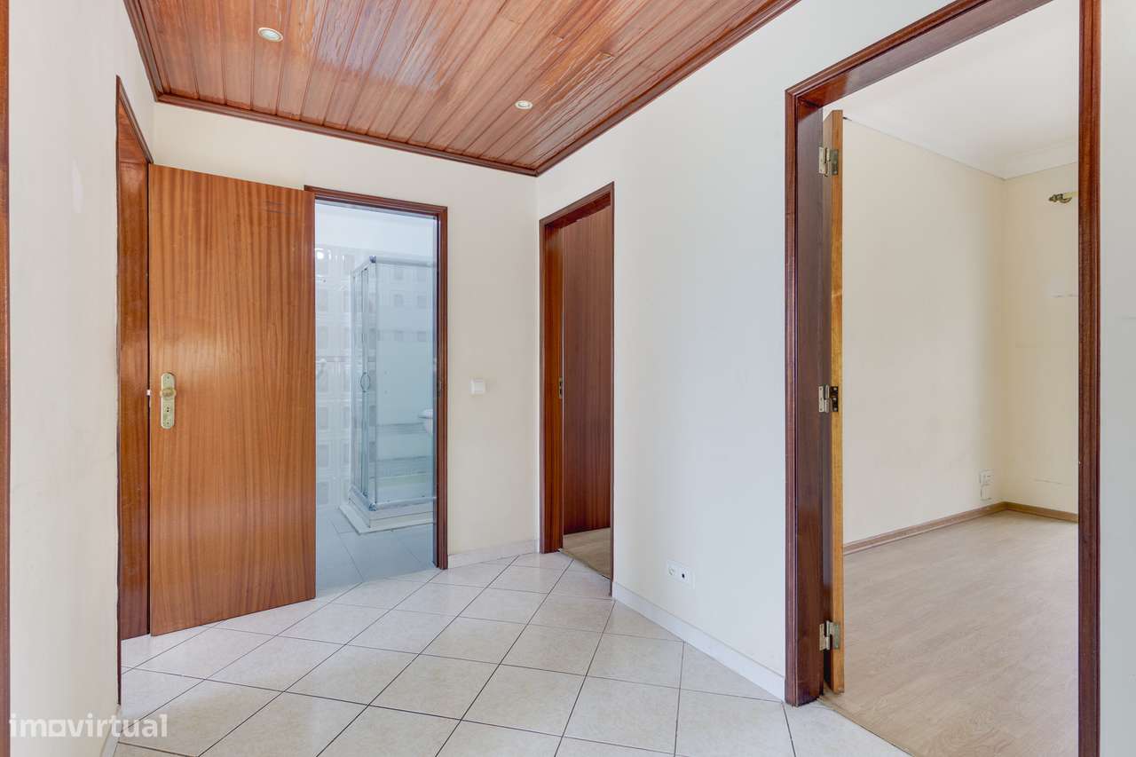 APARTAMENTO T2 | C/ ARRECADAÇÃO | CENTRO DE ALVERCA-9