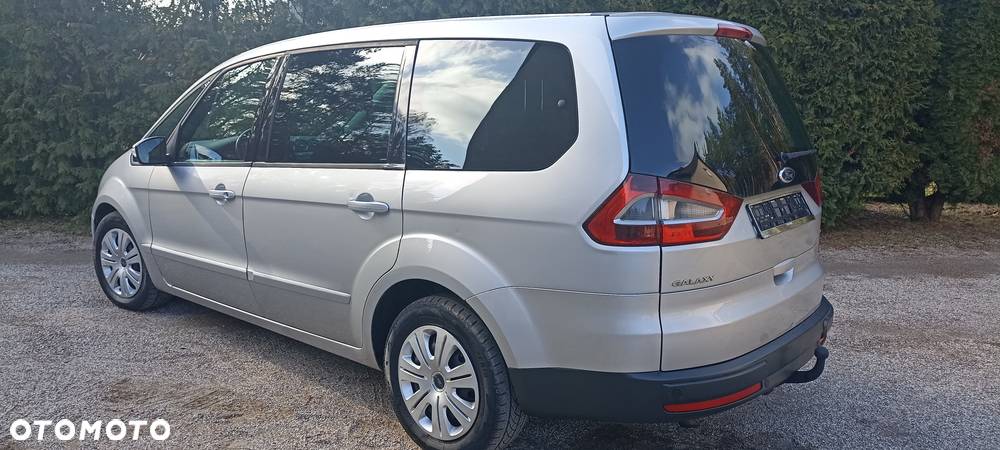 Ford Galaxy - 13