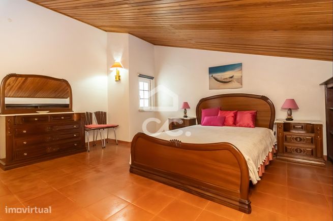 Moradia Isolada T8 em terreno de 1000 m2 em Belverde-45