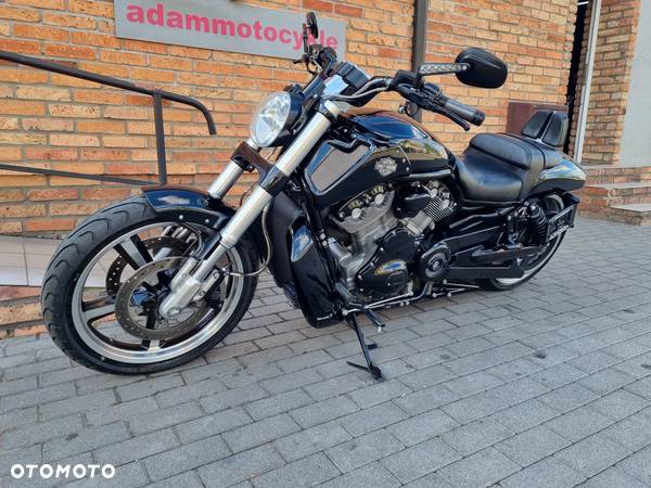 Harley-Davidson V-Rod Muscle - 14