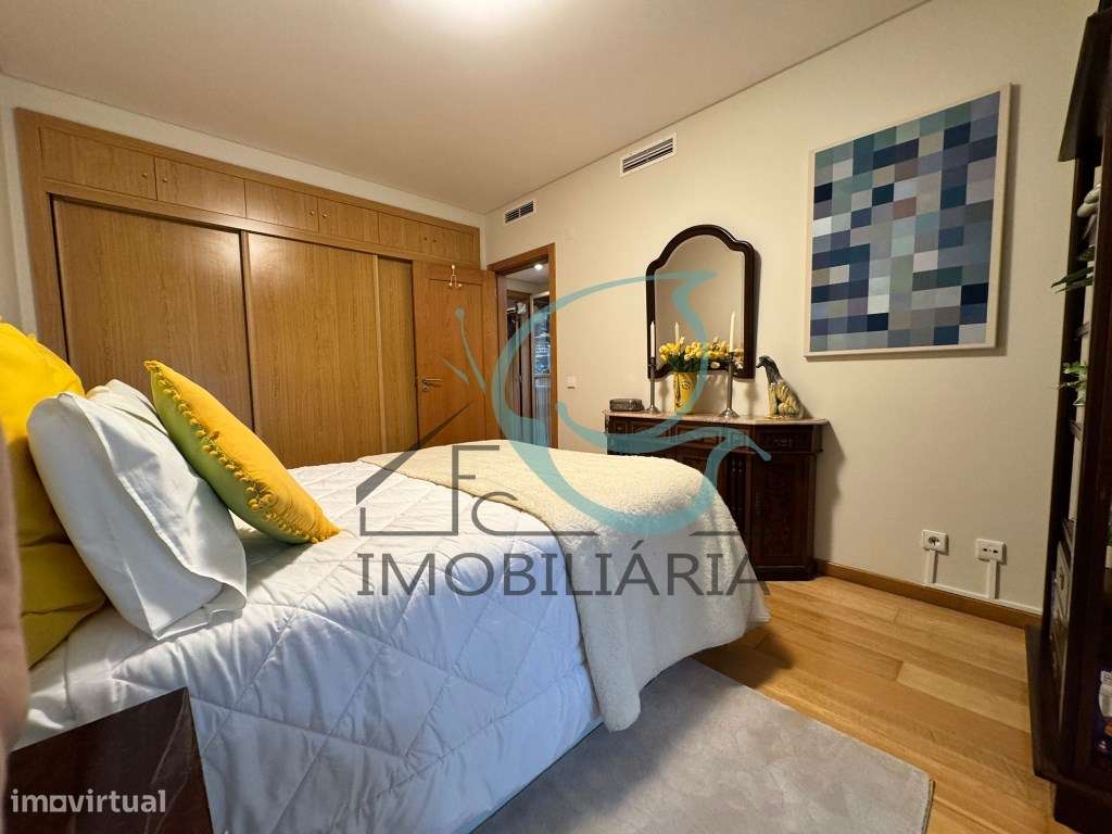 T3 de Luxo com Piso Privativo, Varandas Panorâmicas, Garagem Dupla ...-28