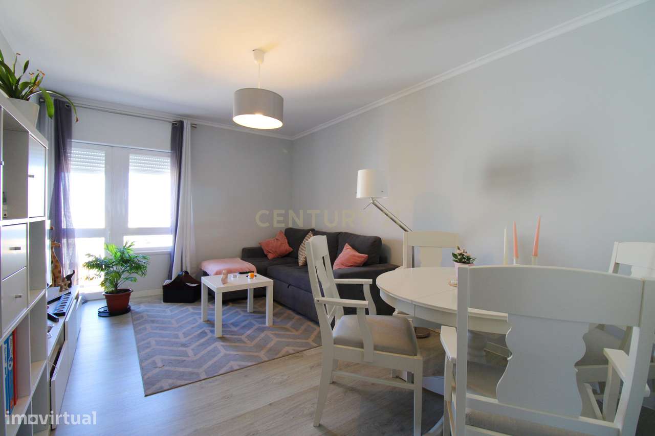 ✨ Oportunidade Única – T2 no Monte da Caparica ✨ - Grande imagem: 4/22