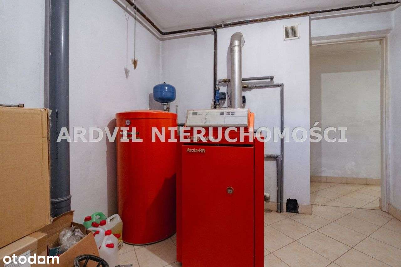 Solidny przestrony dom-14