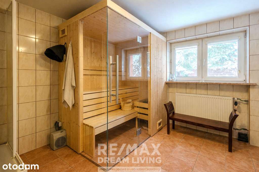 Przestronny dom  320 m² na dużej działce 3000 m²-15