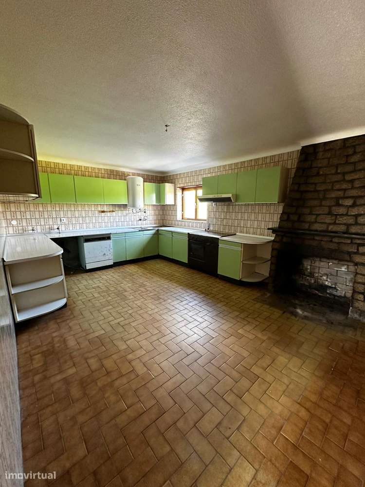 Imóvel de banco : escritura ao abrigo do simplex-28