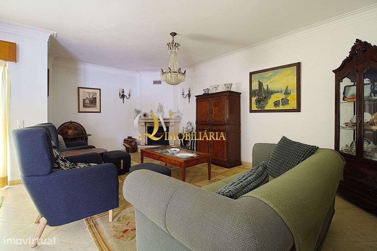 Excelente Moradia V4 para venda sita nos Jardins da Parede-15