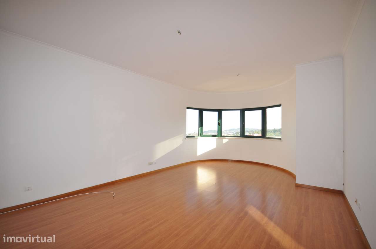 Apartamento em Alenquer, Santo Estêvão - Grande imagem: 4/29