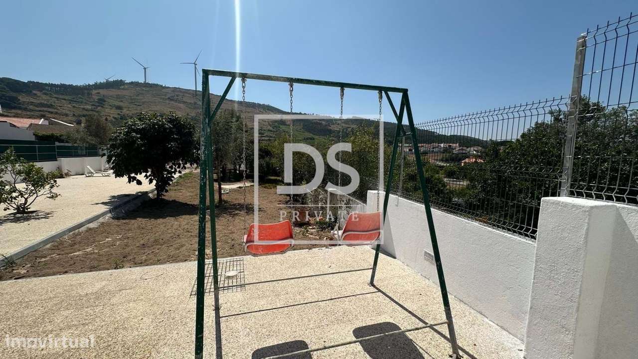 Moradia T4 com Terreno de +1500m² em Monte Redondo-15