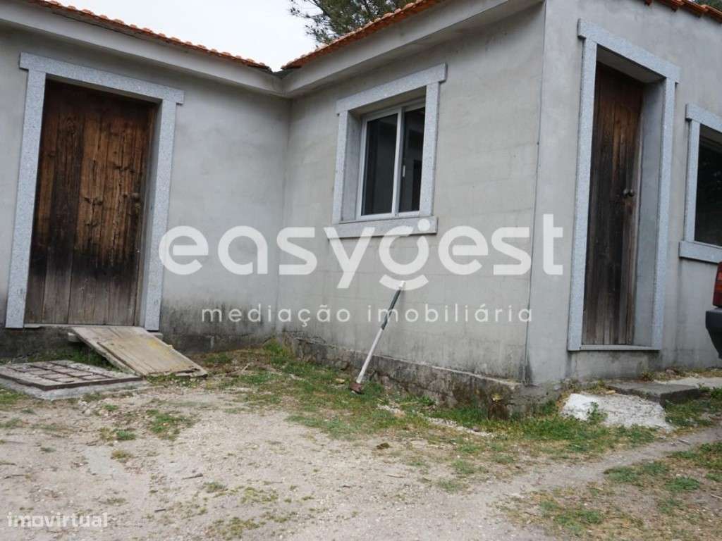 Moradia V3 em excelente estado de conservação em Trancoso - Grande imagem: 4/27