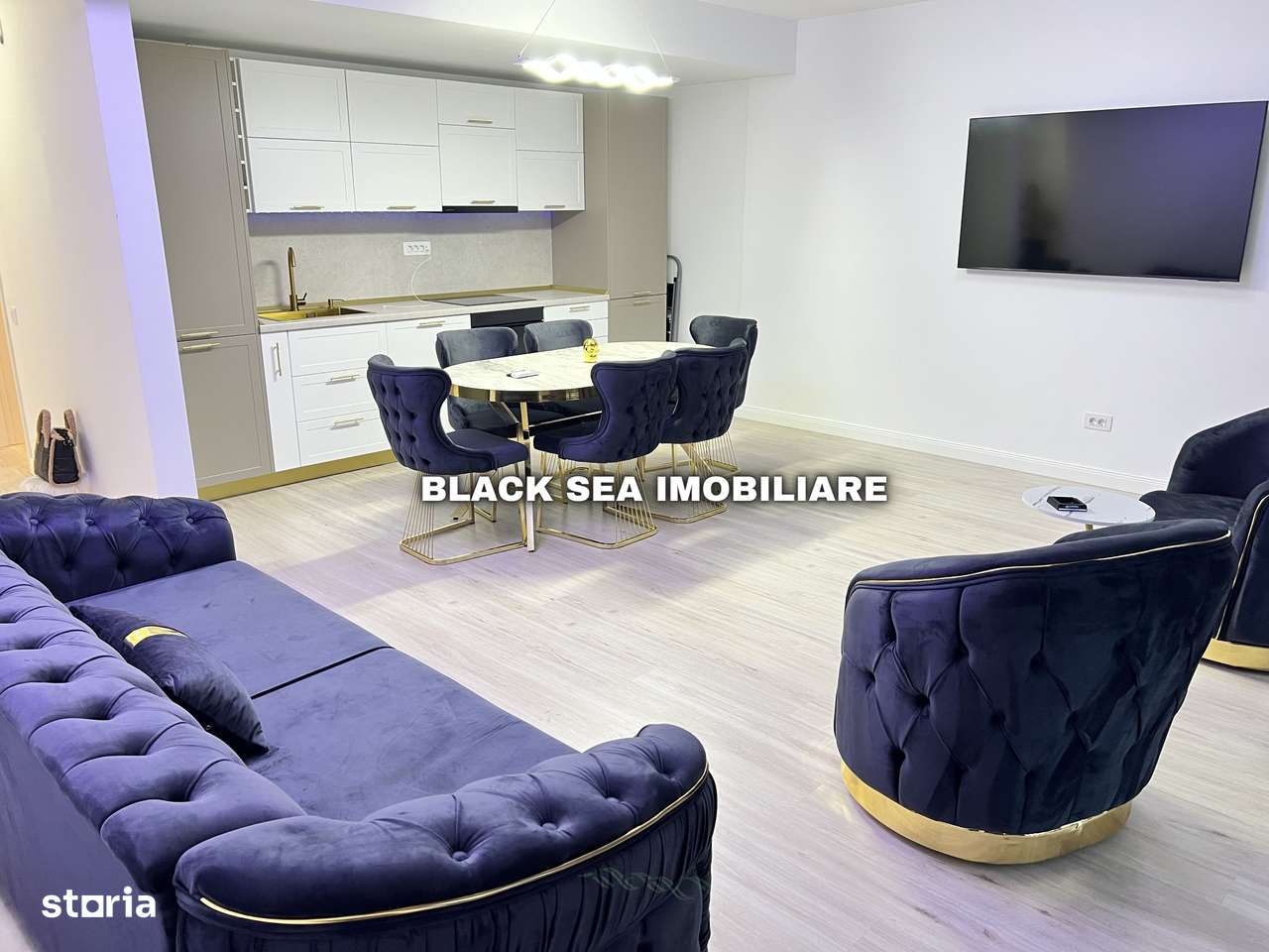 Apartament 3 camere de vanzare - Frontal Mare - Ocazie-0