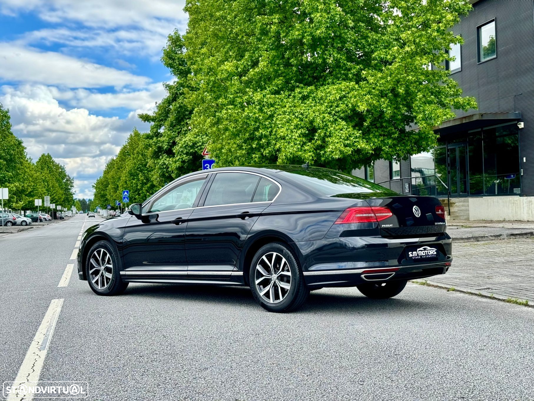 VW Passat 2.0 TDI R-Line DSG - 4