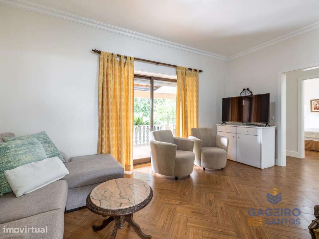 Moradia T2 + 1 com Jardim e Churrasqueira a 5 Minutos da Praia-23