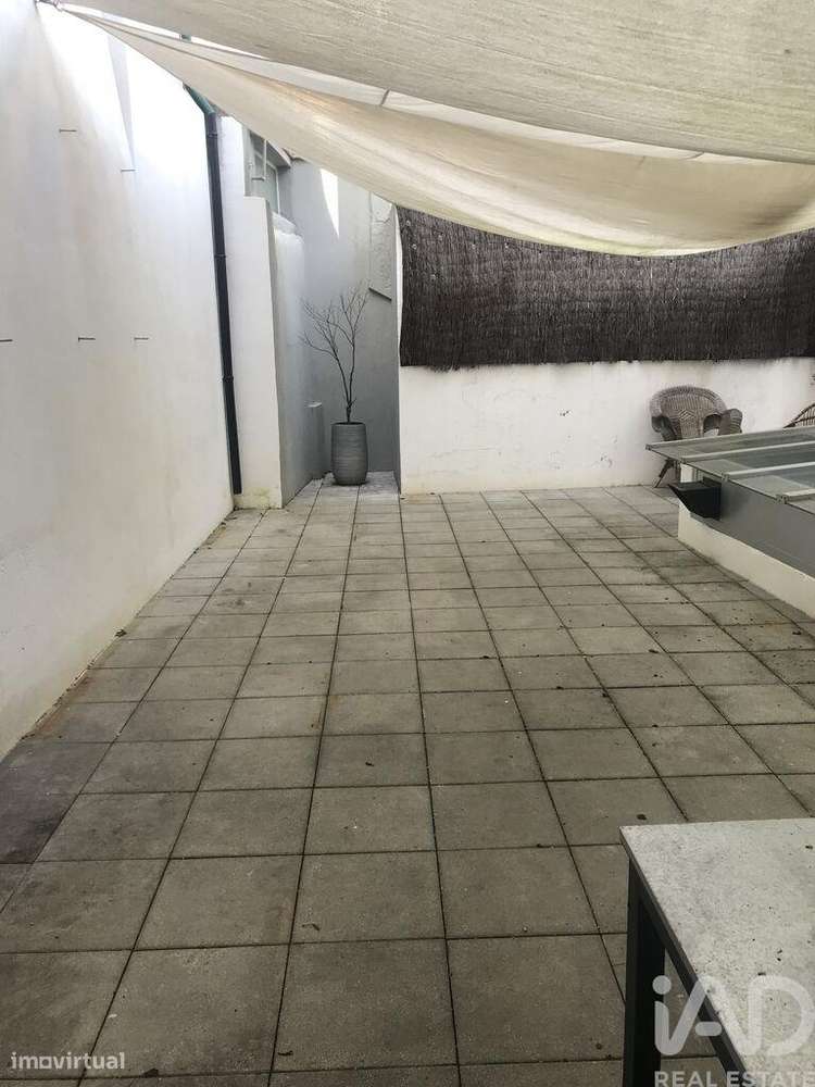 Loja / Estabelecimento Comercial em Lordelo Do Ouro E Massarelos de 25 - Grande imagem: 3/13