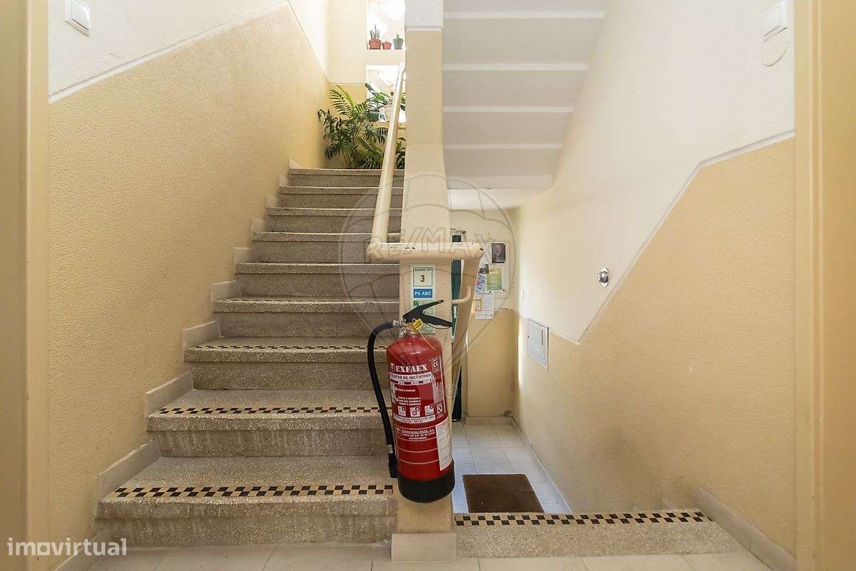 Apartamento T3 à venda em Lisboa-29