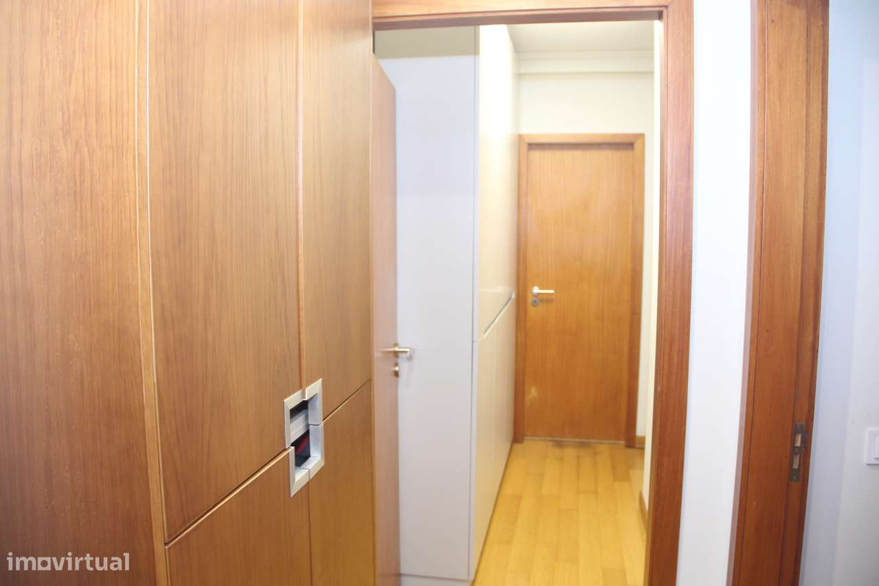 Apartamento T3 com 2 frentes na Maia-30