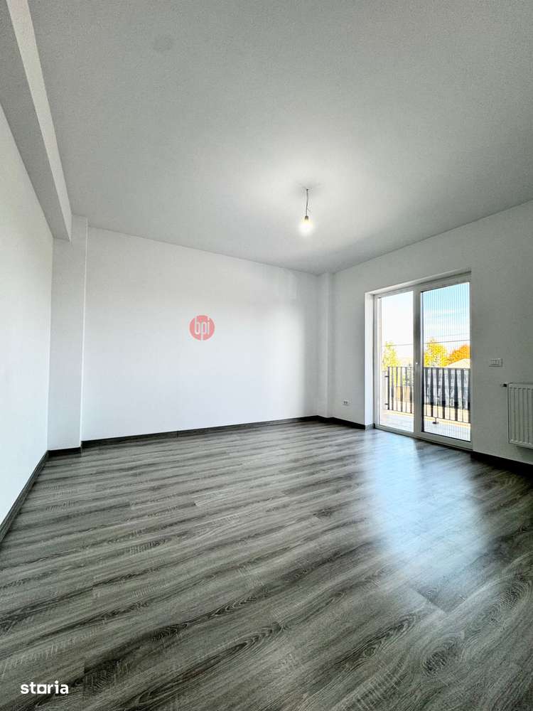 SE VINDE Apartament cu 4camere+boxa+3locuri de parcare, in Falticeni-12