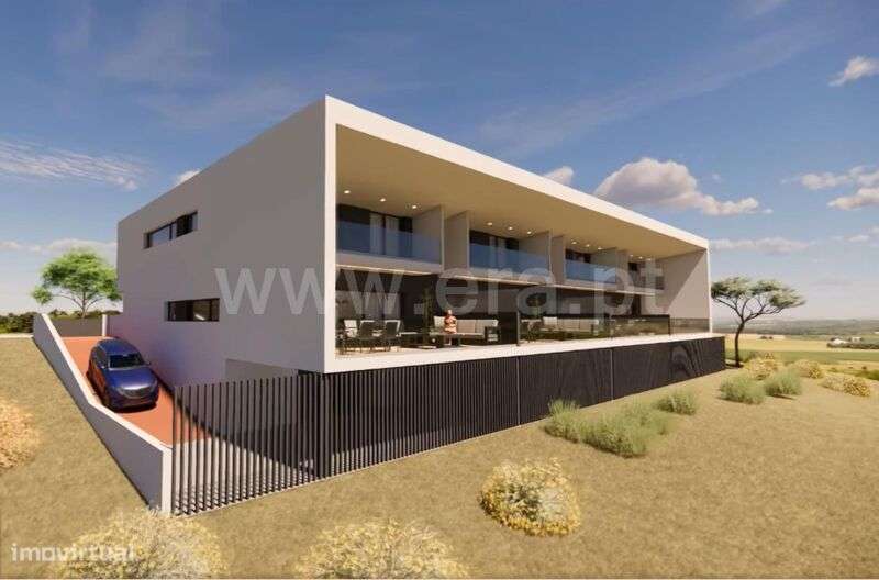 Moradia em Banda T4 / Covilhã, Teixoso-19