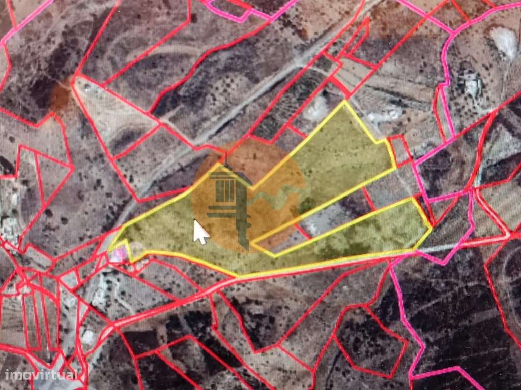 TERRENO COM ARMAZÉM - RUINA - NORA - FURO - COM 77.630 M2 - CONSTRU... - Grande imagem: 2/22