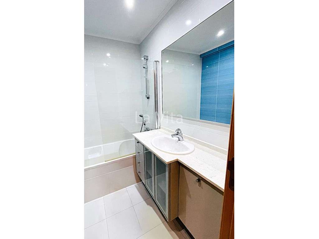 Apartamento T2, em condomínio fechado com jardins e piscina, Amorei...-15