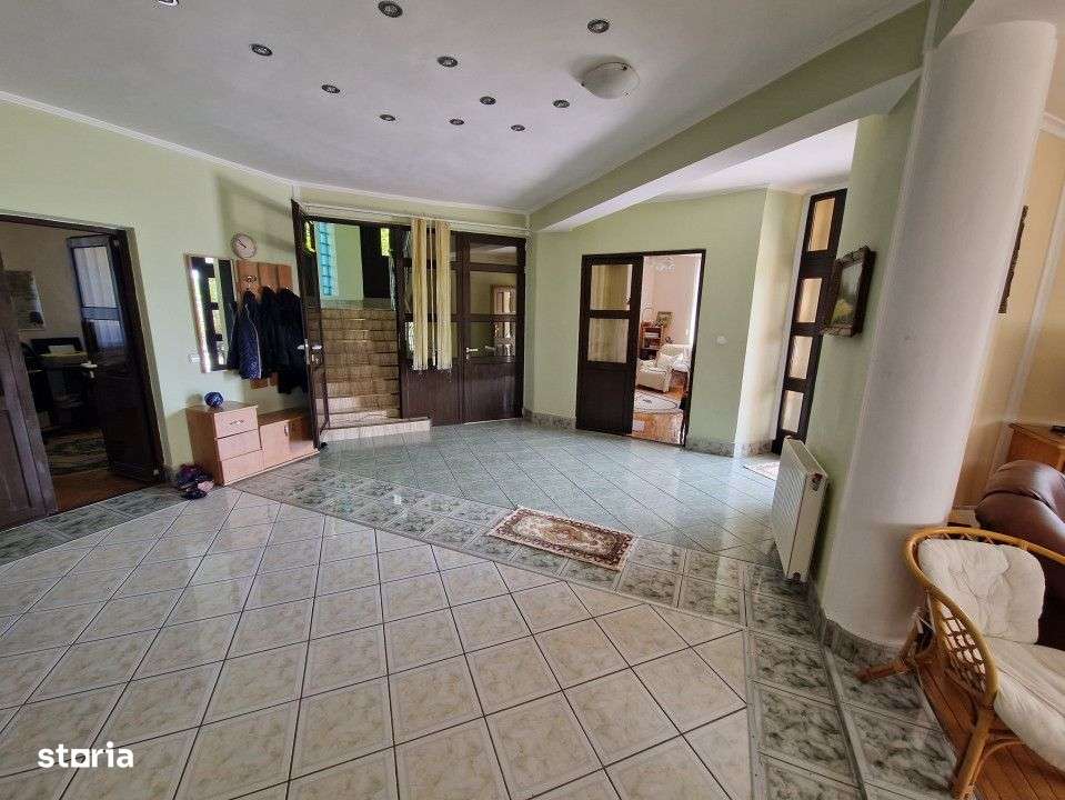 Vila cu Priveliste Panoramica si Versatilitate Unica – Str. Branului-10