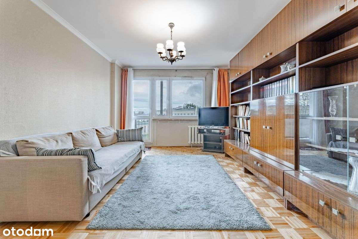 Trzypokojowe mieszkanie Osobna Kuchnia Parking-1