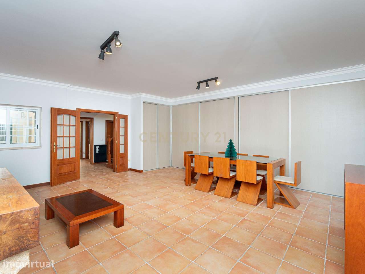 Urbanização Casa Nova Romeirão - Moradia T4 geminada - Grande imagem: 4/42