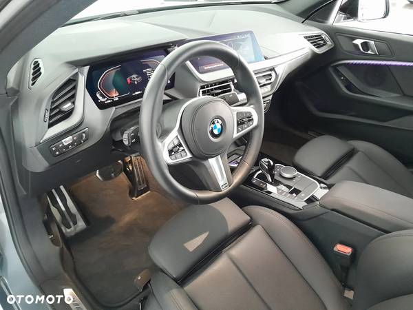 BMW Seria 2 218i M Sport - 8