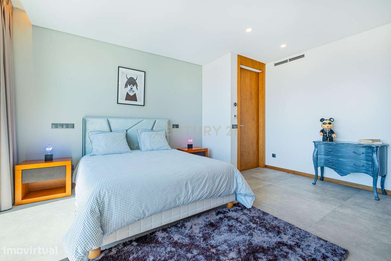 Villa de Luxo com 5 quartos e Vista Mar Panorâmica-29