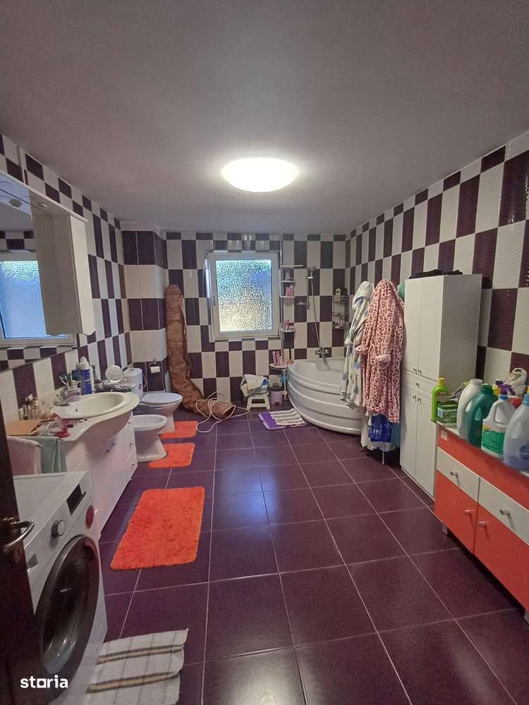 De vanzare casa la 3 min de Roman, suprafata Teren 300 mp - Imagine principală: 4/20