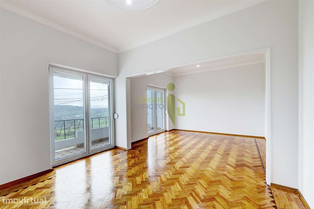 Moradia T3 Remodelada para Arrendamento em Figueiredo, Torres Vedras - Grande imagem: 2/41