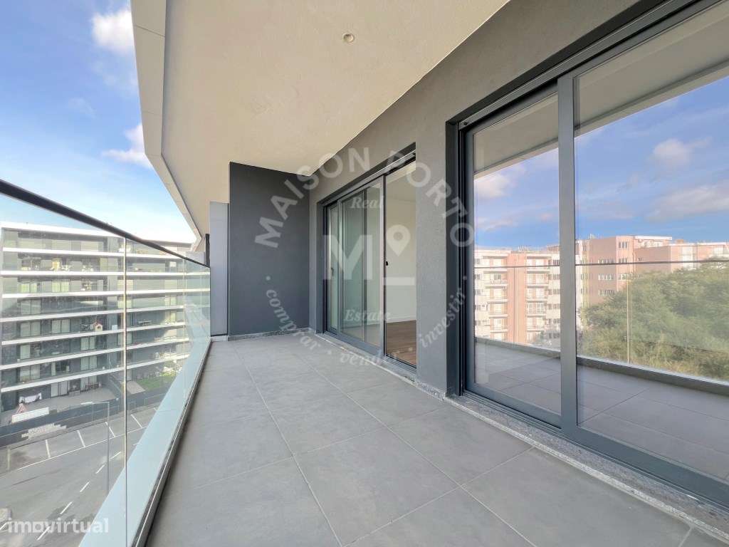 Apartamento T2 com Suite e Lugar de Estacionamento em Águas Santas,...-18