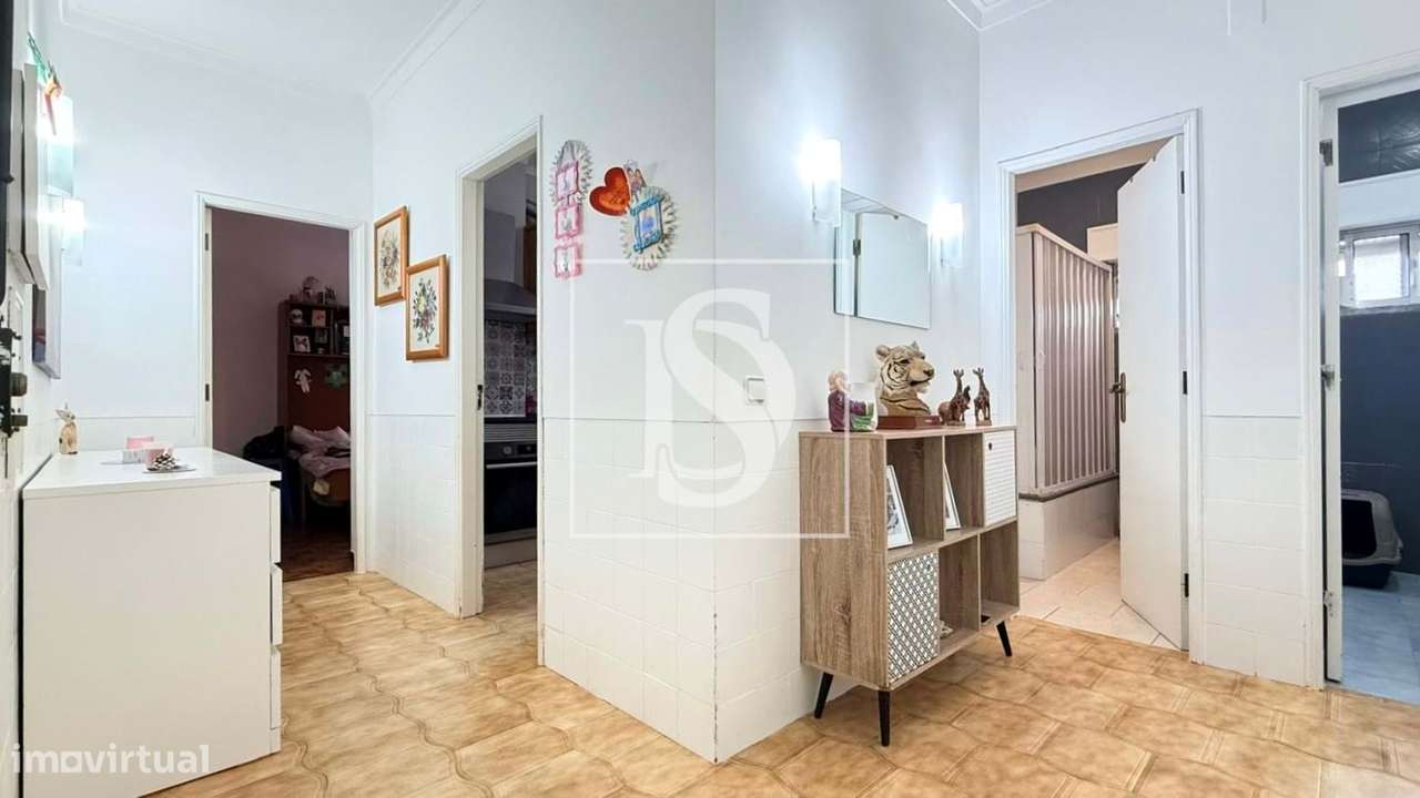 Apartamento T2 com Varanda e Arrecadação na Moita-14