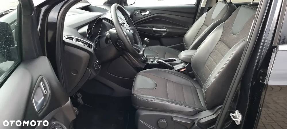 Ford Kuga 2.0 TDCi 2x4 Titanium - 10