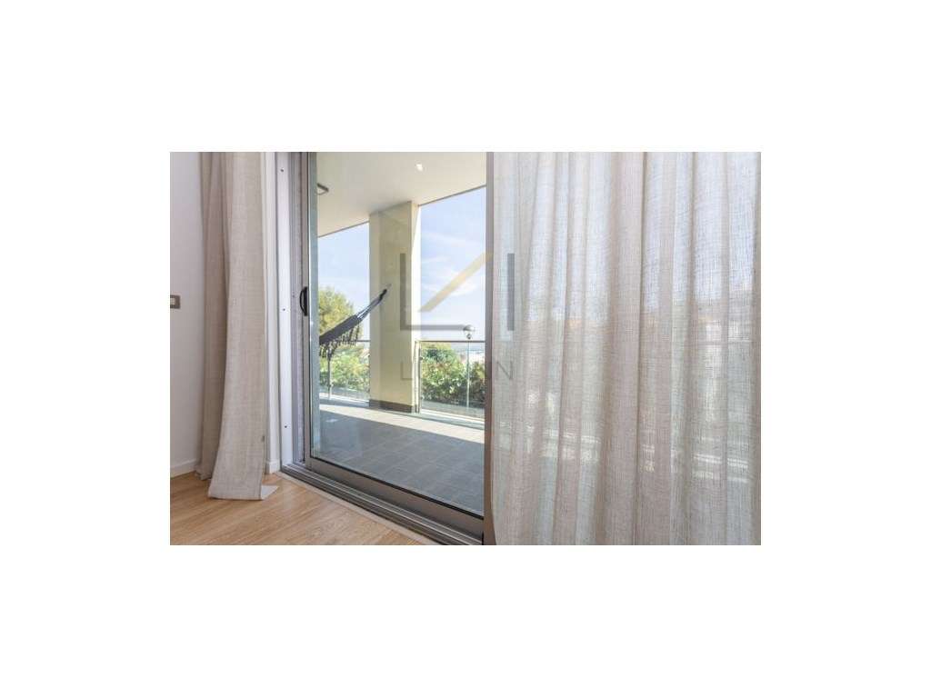 Apartamento T1, com varanda ampla e vista mar em Setúbal-6