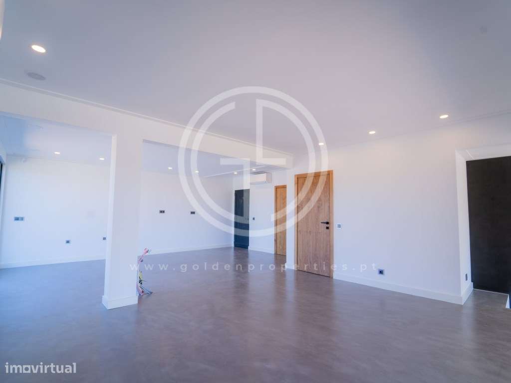 Invista na sua casa de sonho! Moradia T5 em Quarteira, perto da Pra...-14
