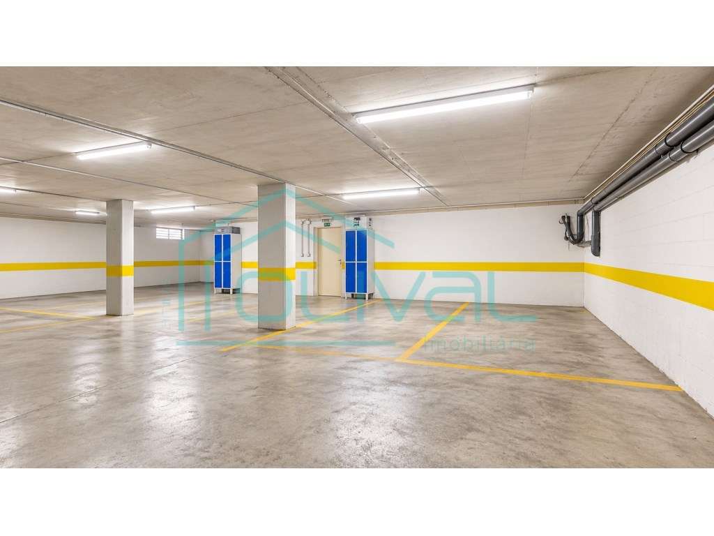 Apartamento T3 em Condomínio Privado com Piscina-14