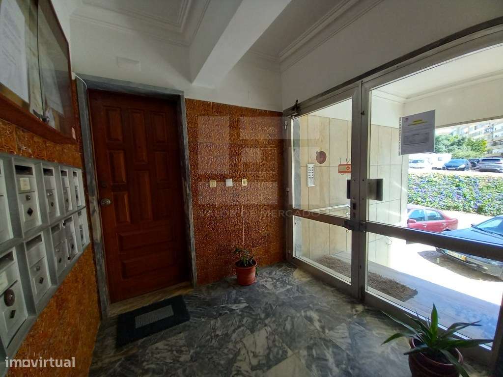 APARTAMENTO T2 - COVA DA PIEDADE-16