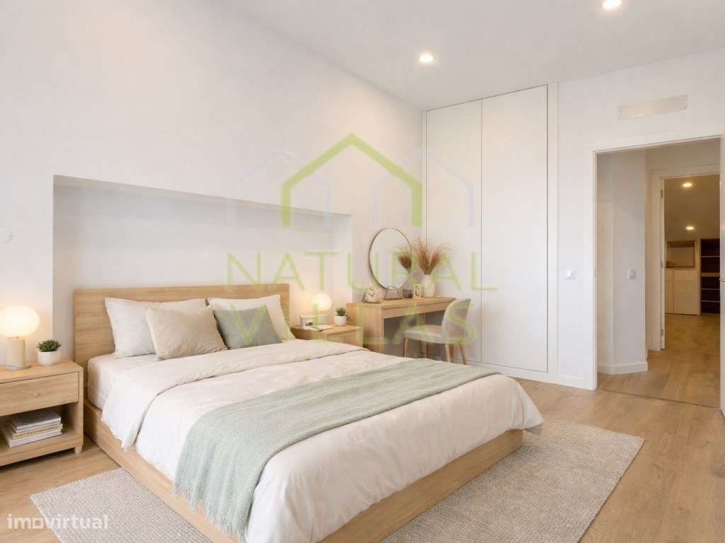 Moradia em Banda T2 Moderna junto à Baixa de Faro-8