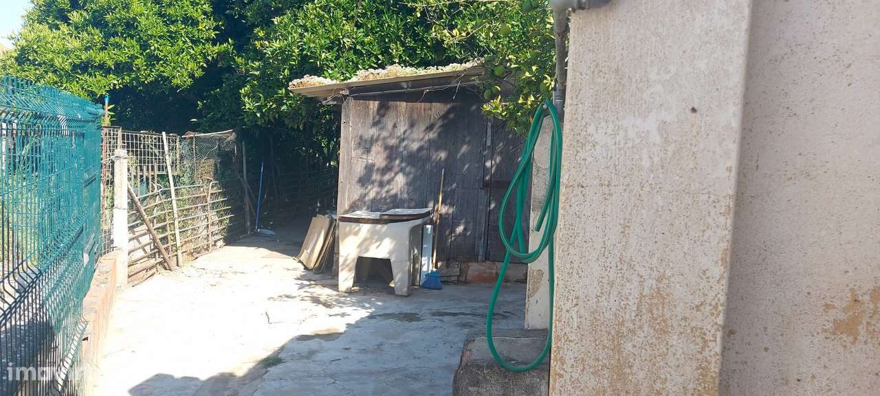 Moradia em Banda em Valada do Ribatejo - Oportunidade com Potencial-10