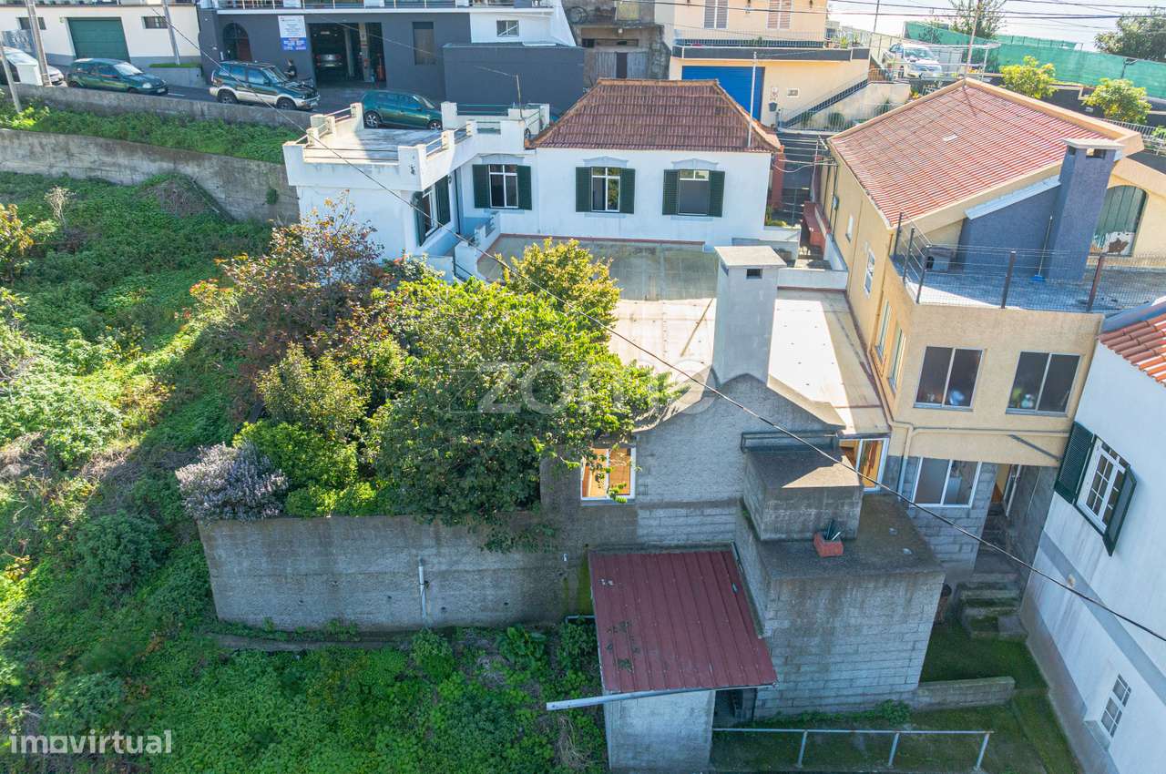 Moradia T6 na Ribeira Brava – Espaço e potencial investimento-2