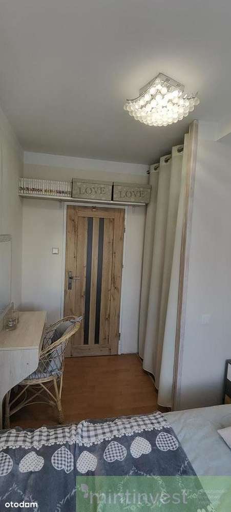 Przestronne 4 pokojowe mieszkanie-12