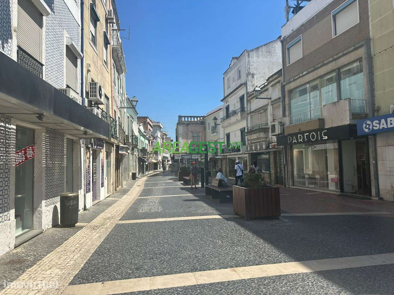 Loja com rendimento no Centro de Vila Franca de Xira-8