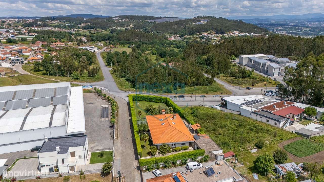 Moradia T3 em Sobrosa, Paredes-59
