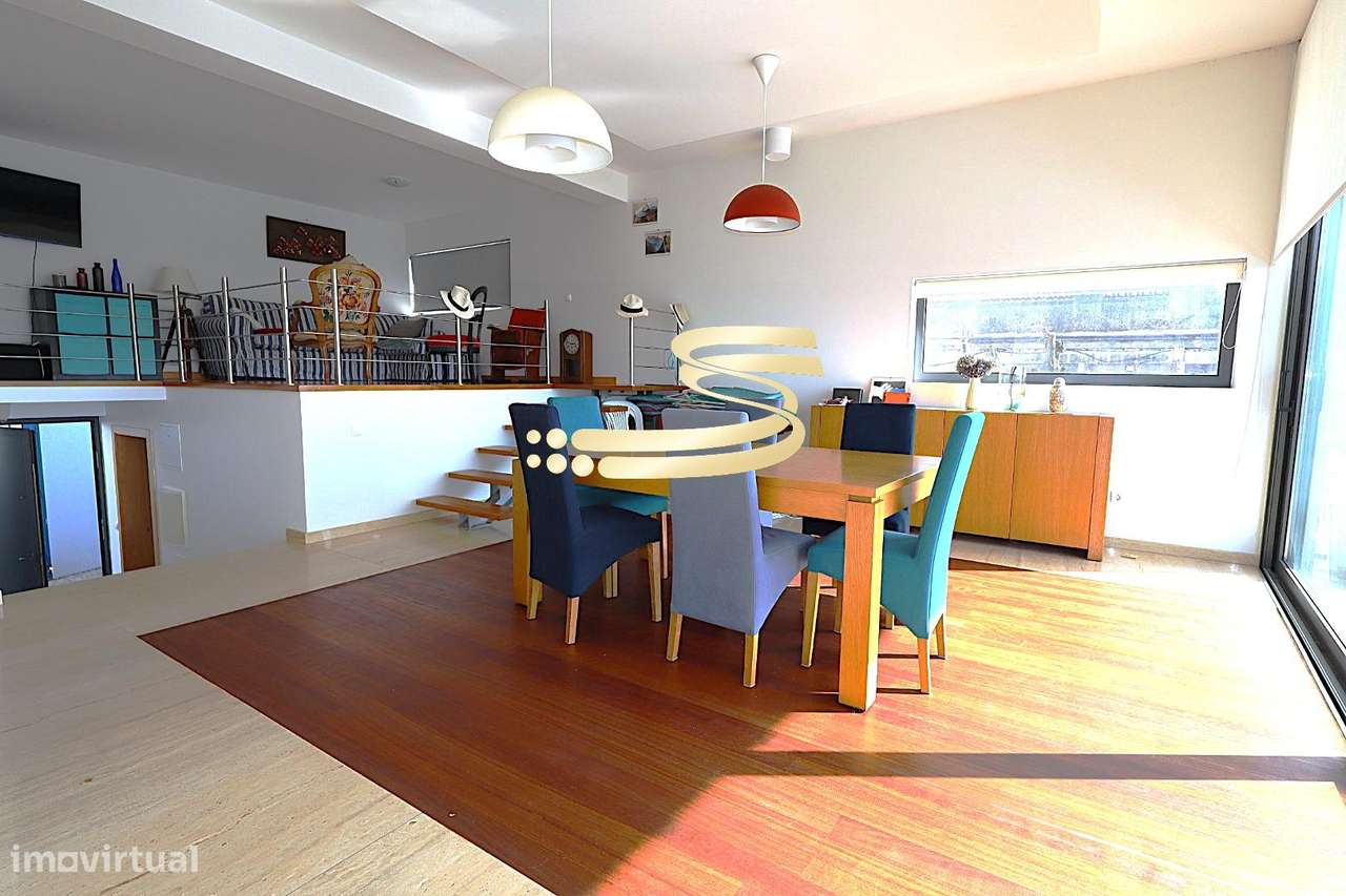 Moradia única na primeira linha de mar em Espinho-4
