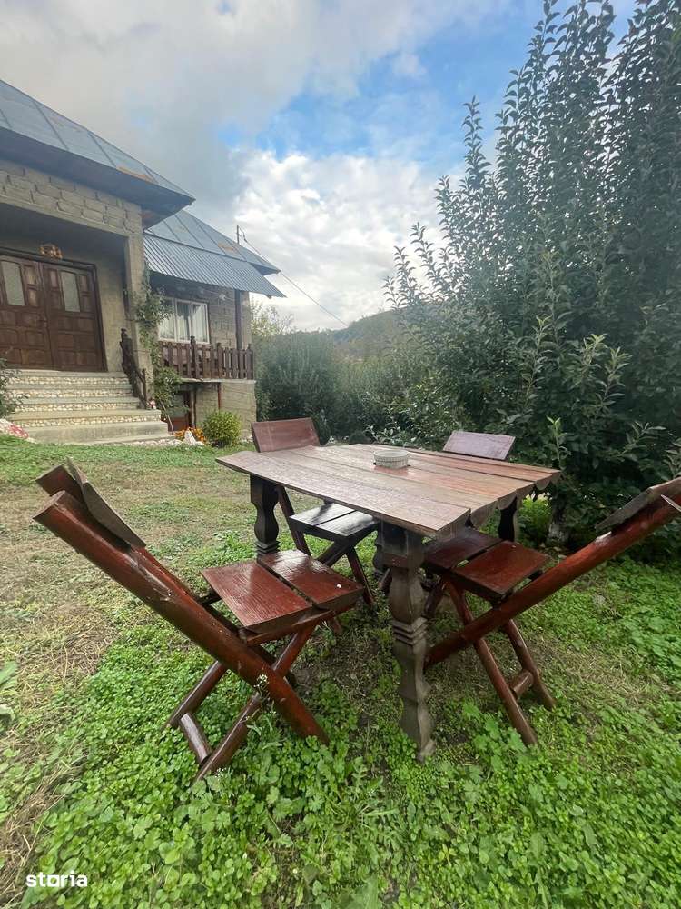 Casă de vânzare în Boțești -Argeș - Imagine principală: 4/18