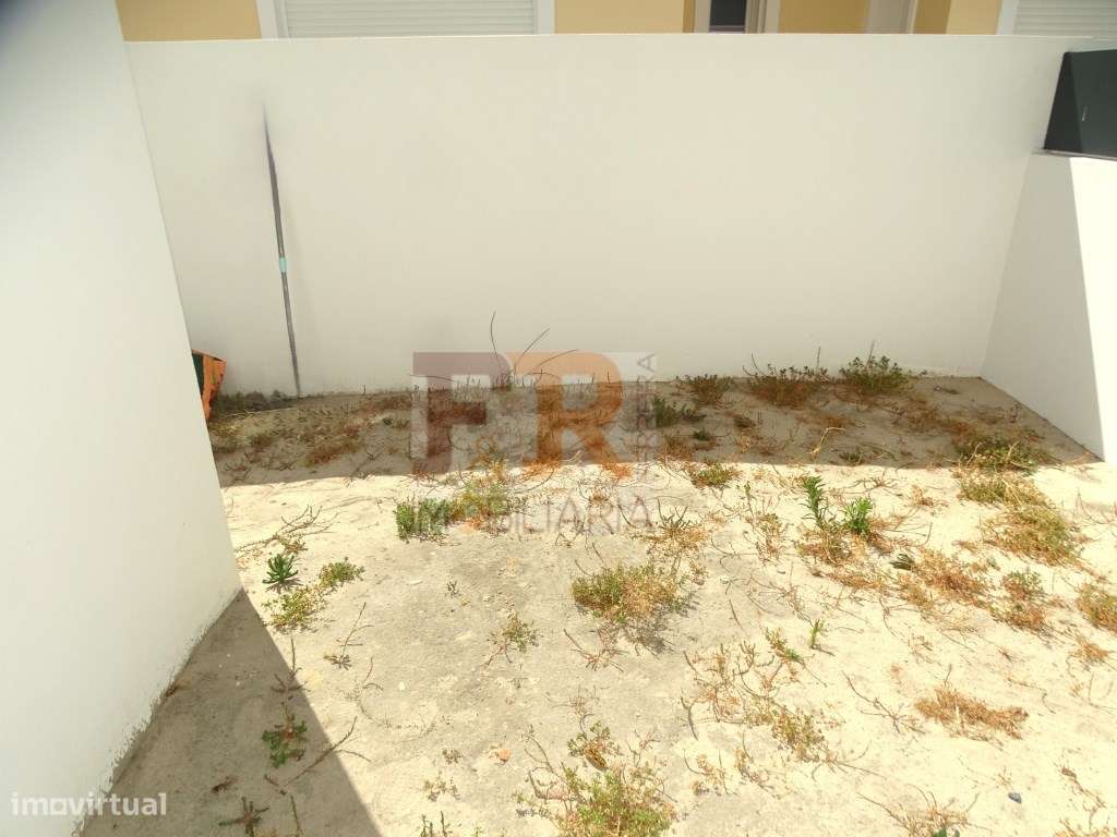 PRONTA!! Moradia Duplex T4 com Garagem, Quinta das laranjeiras Fern...-47
