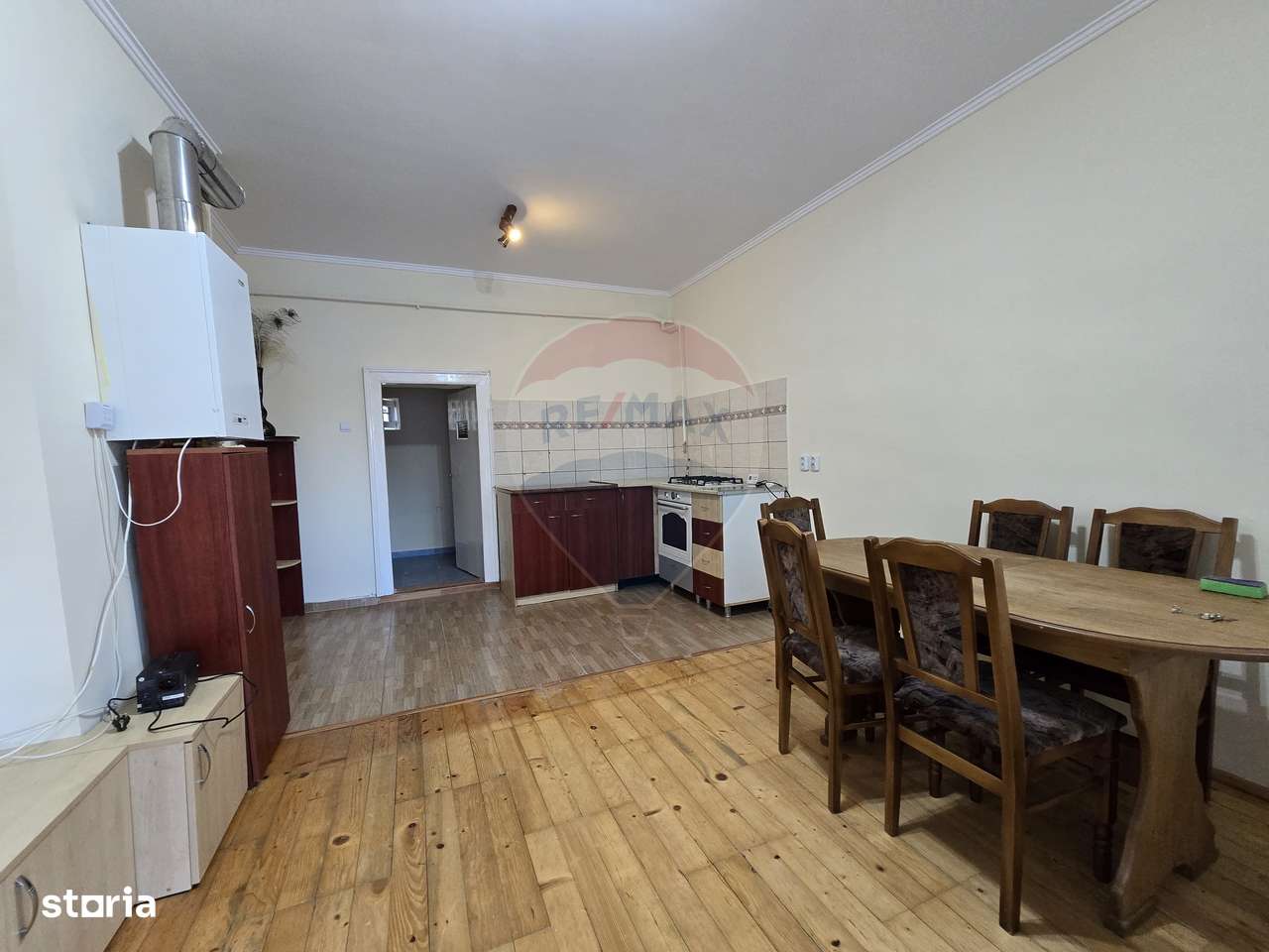 Casă cu 5 camere de vânzare în zona Central comision 0-13